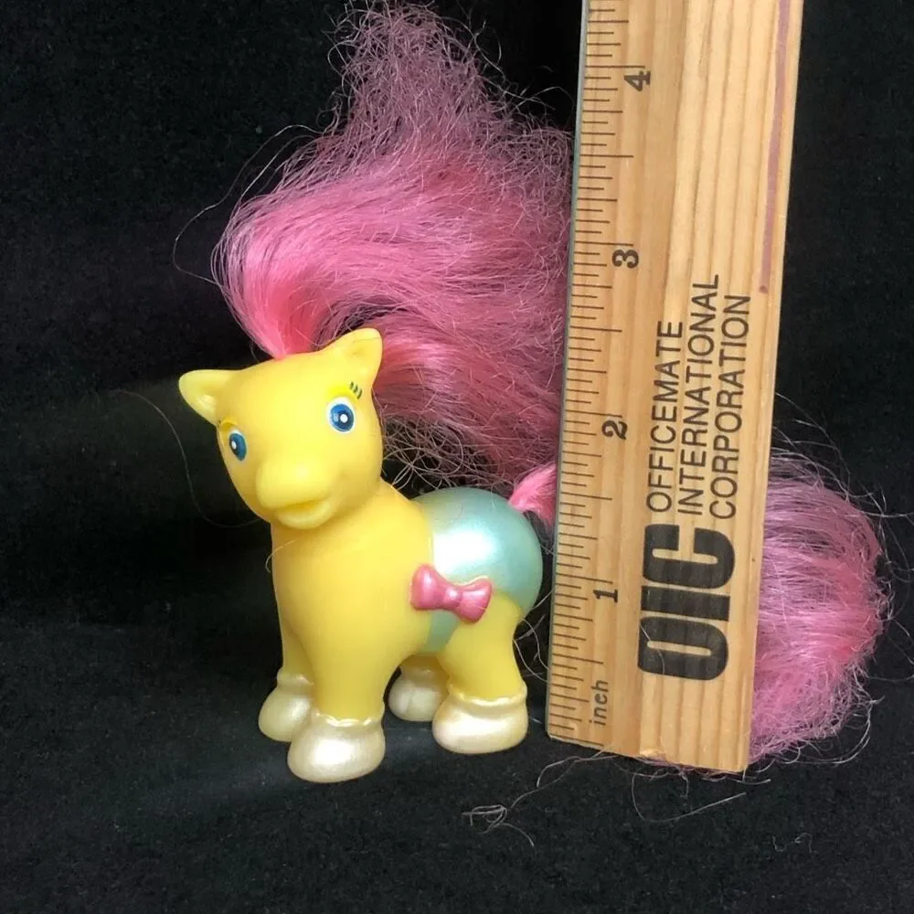 action figure yellow body pink hair horse pony figure toy cake topper‎ kidcore